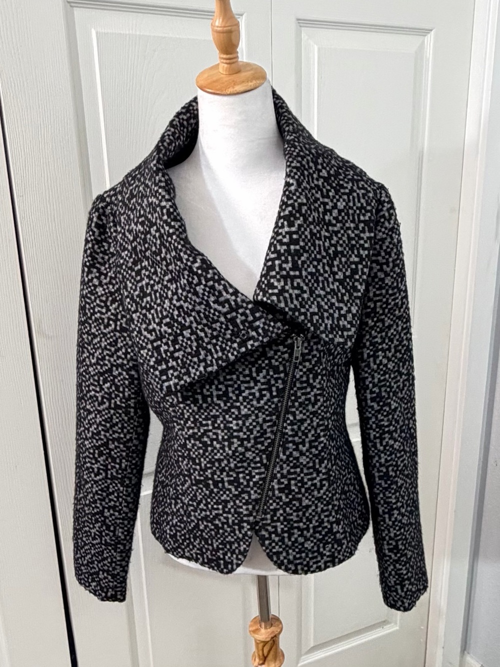 J’Envie New York Size 8 Black White Wool Blend Moto Jacket Asymmetrical Zip